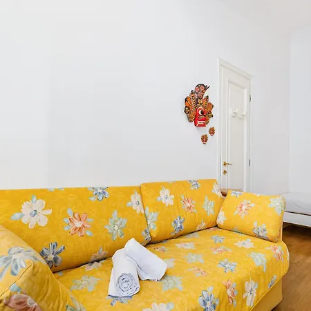 Hostdomus - Viola Terrace Free Parking Apartmán