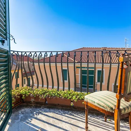 Hostdomus - Viola Terrace Free Parking Διαμέρισμα Finale Ligure