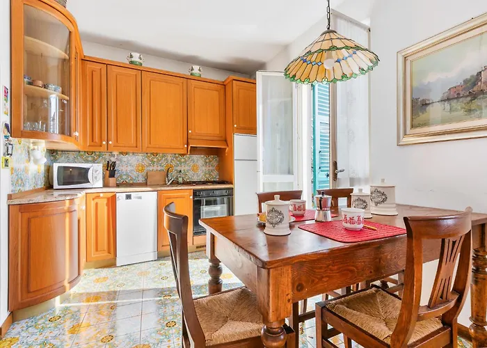 Hostdomus - Viola Terrace Free Parking Finale Ligure